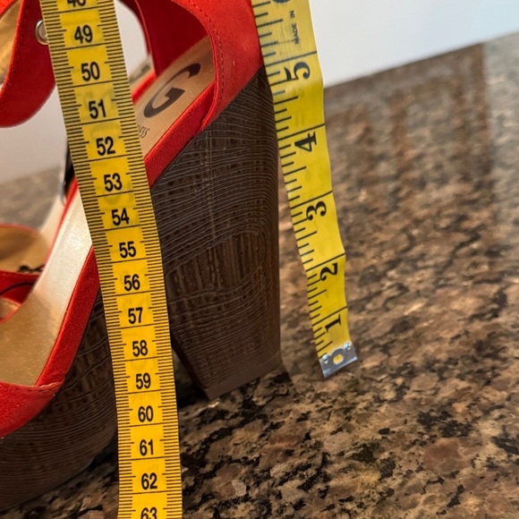 G by Guess Red Platform Heels NWT 10 - Picture 11 of 11